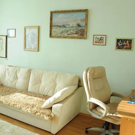 Zaclavskaya Central, 2 In Centre Near Metro Apartment Minsk