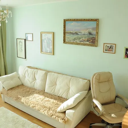 Zaclavskaya Central, 2 In Centre Near Metro Apartment *